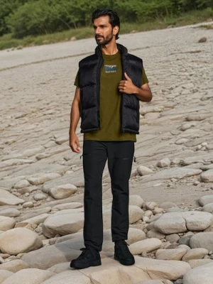 Sinsay - Pikowana kamizelka ze stójką - czarny