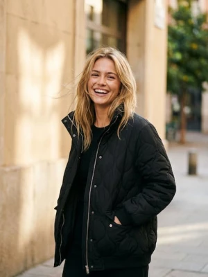 Sinsay - Pikowana kurtka bomber - czarny