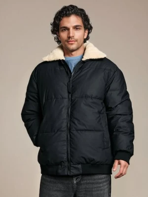 Sinsay - Pikowana kurtka puffer - czarny