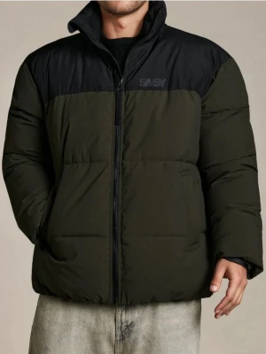 Sinsay - Pikowana kurtka puffer - khaki