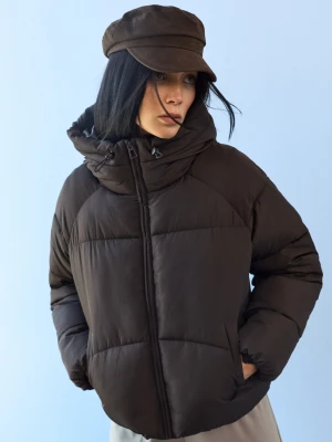 Sinsay - Pikowana kurtka puffer z kapturem - brązowy