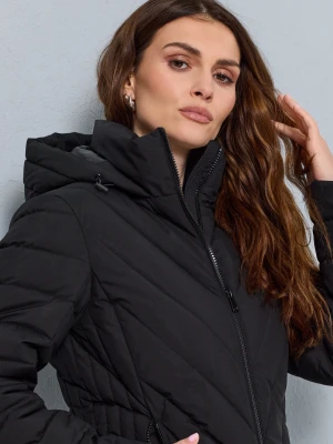 Sinsay - Pikowana kurtka puffer z kapturem - czarny