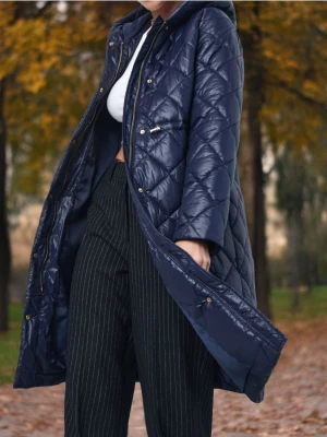 Sinsay - Pikowana kurtka puffer z kapturem - granatowy