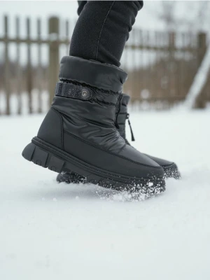 Sinsay - Pikowane śniegowce - czarny