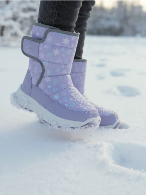 Sinsay - Pikowane śniegowce z ocieplanym futerkiem - różowy