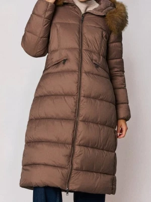 Sinsay - Pikowany płaszcz z kapturem - brązowy