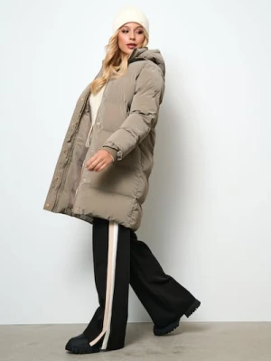 Sinsay - Pikowany płaszcz z kapturem - brązowy