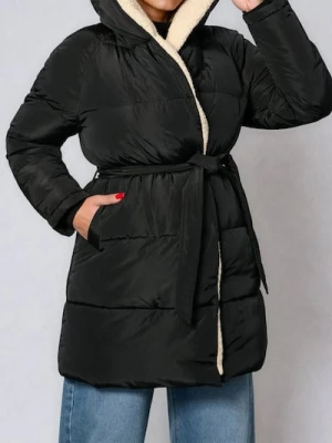 Sinsay - Pikowany płaszcz z kapturem - czarny