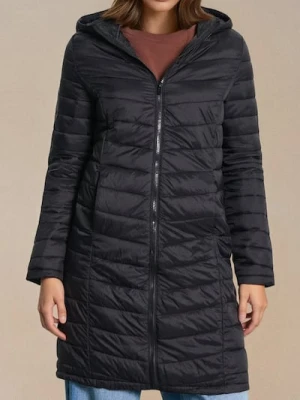 Sinsay - Pikowany płaszcz z kapturem - czarny