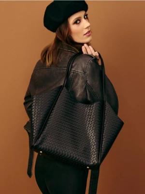 Sinsay - Pleciona torebka na ramię - czarny