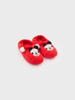 Sinsay - Pluszowe kapcie z elementami 3D Mickey Mouse - czerwony