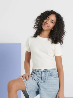 Sinsay - Prążkowana bluzka z ozdobnym wiązaniem na plecach - kremowy