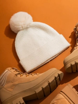 Zdjęcie produktu Sinsay - Prążkowana czapka beanie - kremowy