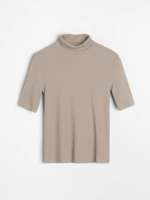 Sinsay - Prążkowana koszulka ze stójką - brązowy