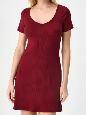 Zdjęcie produktu Sinsay - Prążkowana sukienka mini z różą przy dekolcie - bordowy