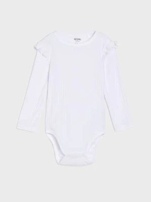 Sinsay - Prążkowane body z ozdobnymi falbanami - biały