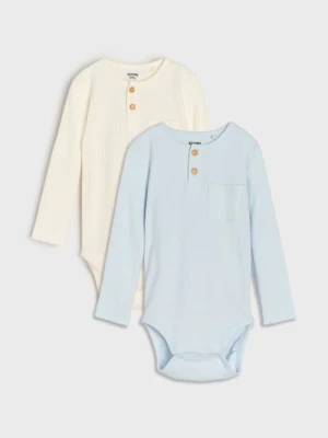 Sinsay - Prążkowane body z ozdobnymi guzikami - kremowy