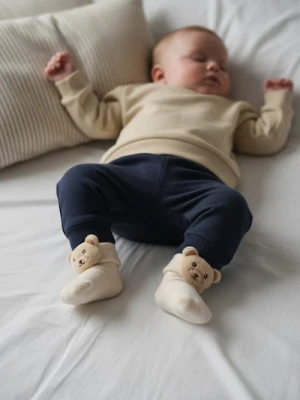 Sinsay - Prążkowane skarpetki z elementami 3D - beżowy