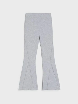 Sinsay - Prążkowane spodnie flare - szary
