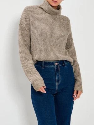 Sinsay - Prążkowany golf - brązowy