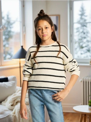 Sinsay - Prążkowany sweter w paski - wielobarwny