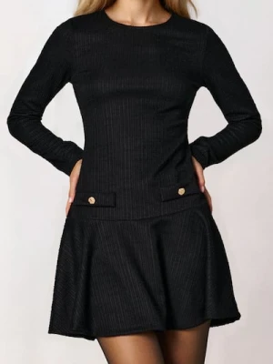 Sinsay - Rozkloszowana sukienka mini - czarny