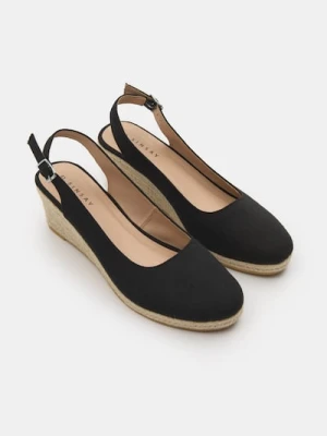 Sinsay - Sandały na koturnie - czarny