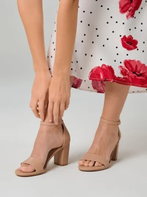 Sinsay - Sandały na słupku ze skórzaną wkładką - beżowy
