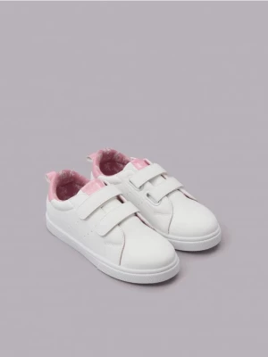 Sinsay - Sneakersy na rzepy - biały