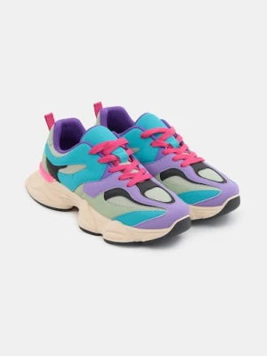 Sinsay - Sneakersy o kontrastowym wzorze - wielobarwny