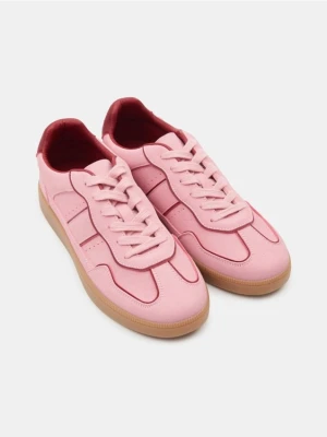Sinsay - Sneakersy sznurowane z imitacji zamszu - różowy