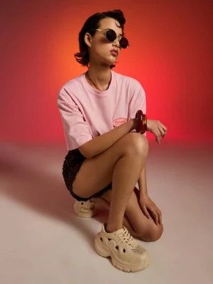 Sinsay - Sneakersy z ażurową cholewką na masywnej podeszwie - kremowy