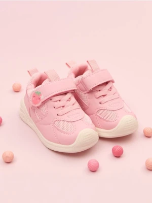 Zdjęcie produktu Sinsay - Sneakersy z certyfikatem „ZDROWA STOPA” - różowy