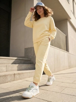 Sinsay - Sneakersy z dekoracyjnymi sznurówkami - beżowy