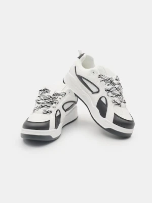 Sinsay - Sneakersy z dekoracyjnymi sznurówkami - wielobarwny