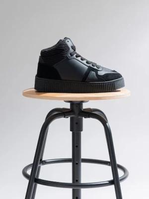 Sinsay - Sneakersy z imitacji skóry - czarny