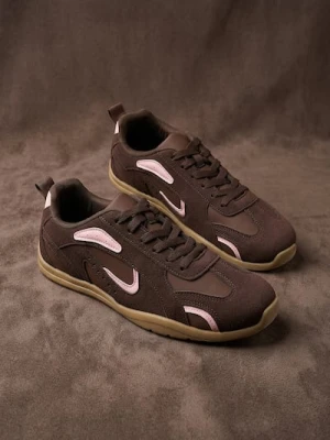 Sinsay - Sneakersy z imitacji zamszu ze skórzaną wkładką - brązowy