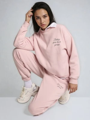 Sinsay - Sneakersy z siateczką i grubą podeszwą - kremowy