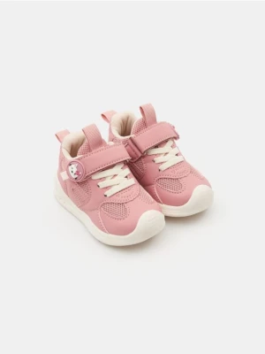 Sinsay - Sneakersy ze skórzaną wkładką z certyfikatem "ZDROWA STOPA" - różowy