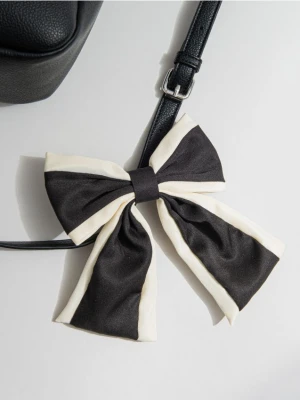 Sinsay - Spinka do włosów w kształcie kokardy - czarny