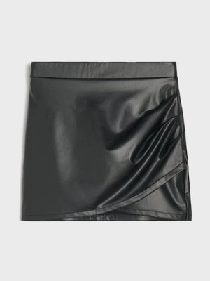 Sinsay - Spódnica mini z imitacji skóry - czarny