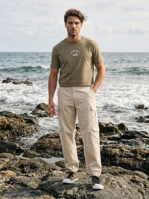 Sinsay - Spodnie cargo jogger - kremowy