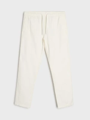 Sinsay - Spodnie chino jogger - kremowy