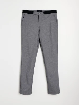 Sinsay - Spodnie chino slim fit z domieszką wiskozy - szary
