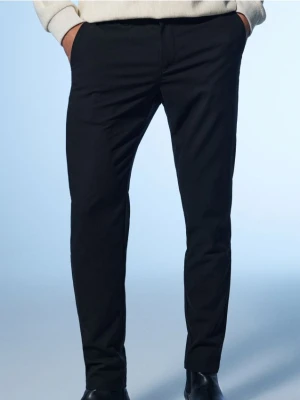 Sinsay - Spodnie chino slim w kratę - czarny