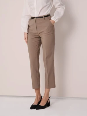 Sinsay - Spodnie chino z paskiem - beżowy