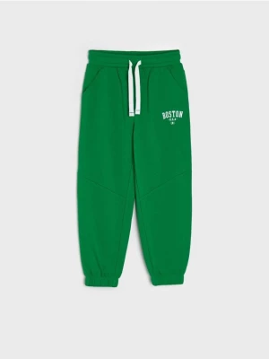 Sinsay - Spodnie dresowe jogger - green spruce