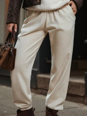 Sinsay - Spodnie dresowe jogger - kremowy