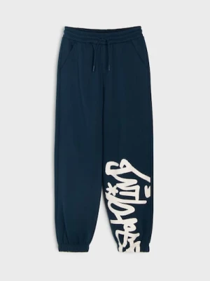 Sinsay - Spodnie dresowe jogger oversize - granatowy