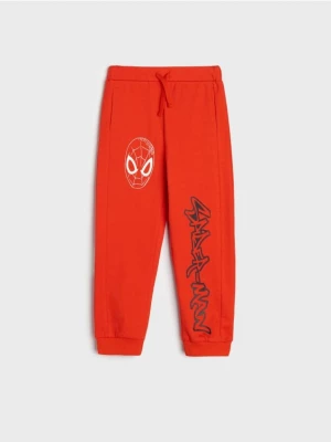 Sinsay - Spodnie dresowe jogger Spiderman - czerwony
